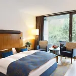 فندق فيفوريت باركهوتيل 4*