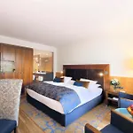 فندق فيفوريت باركهوتيل 4*