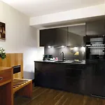 فيفوريت باركهوتيل فندق 4*