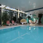 Favorite Parkhotel Отель