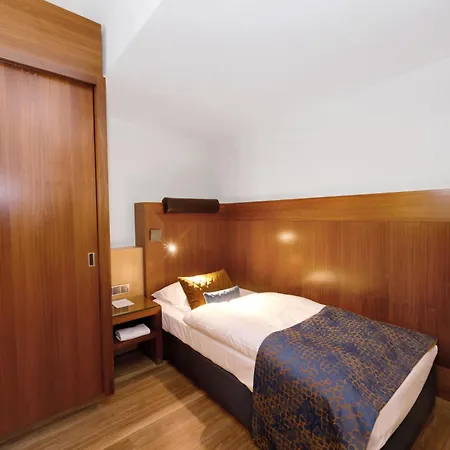 Favorite Parkhotel 4*
