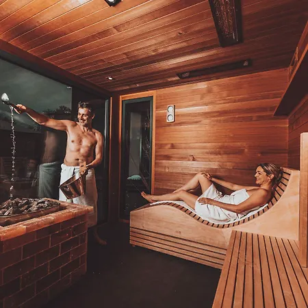 Otel Favorite Parkhotel 4*