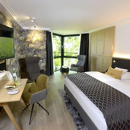 Hotel Favorite Parkhotel I - Business - Fine Dining 4*