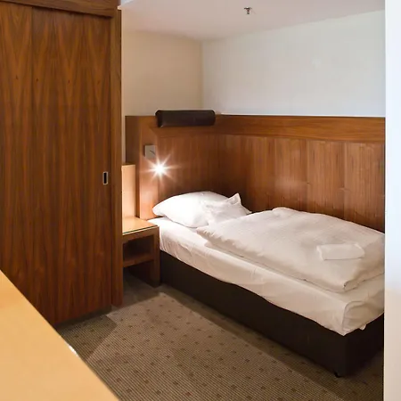 Otel Favorite Parkhotel 4*