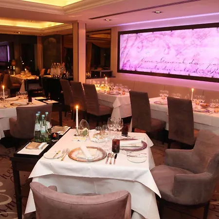 Favorite Parkhotel I - Business - Fine Dining Hotel