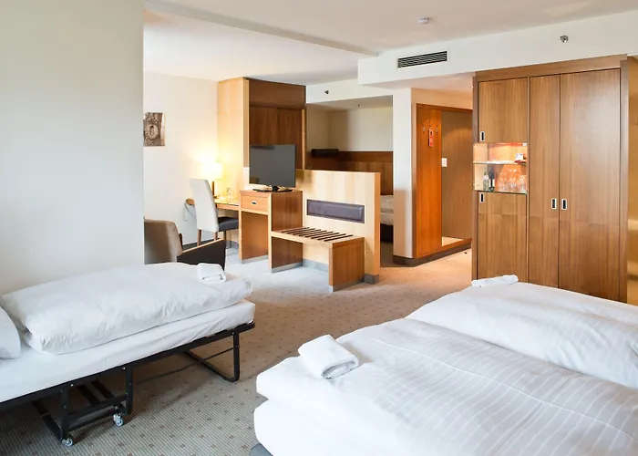 Hotel Favorite Parkhotel 4*