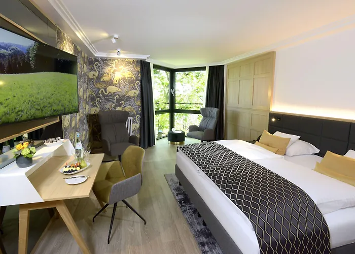 Hotel Favorite Parkhotel 4*