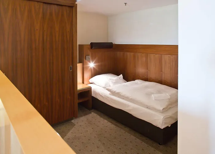 Hotel Favorite Parkhotel 4*